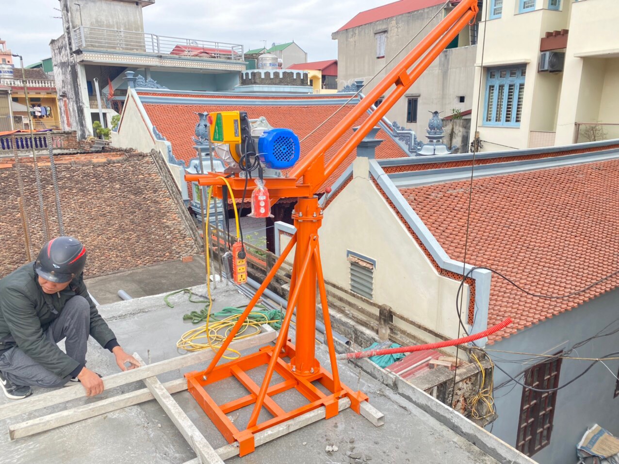 Tích Hợp Rễ Tháo Nắp: Tời Xoay 360 Độ Tải 300-500kg - Giải Pháp Hoàn Hảo Cho Anh Em!